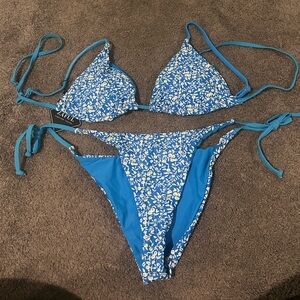 Zaful Vibrant Blue Floral Bikini